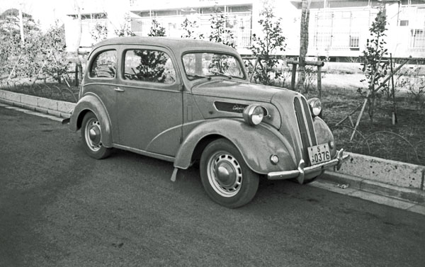(02-1b)(087-32) 1948-53 Ford Anglia (E494A) 2dr Saloon.jpg